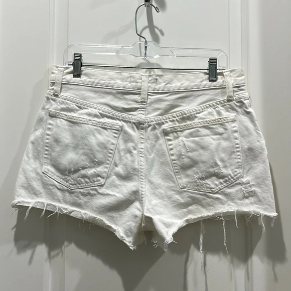 Free People We The Free White Denim Distressed Cut Off Shorts Sz 31 - Picture 4 of 7